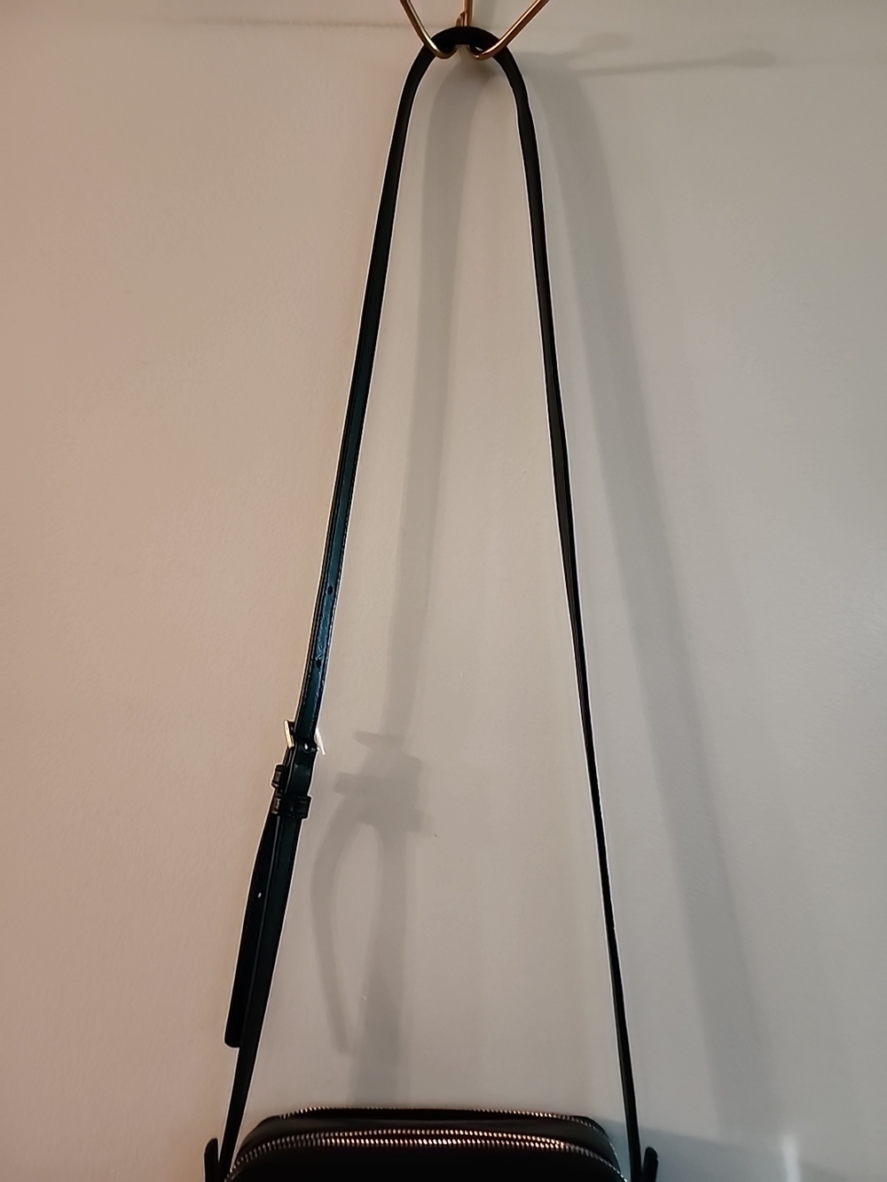 Kate Spade Lauren Black Saffiano Leather Camera Crossbody with Gold Accent - Picture 2 of 13